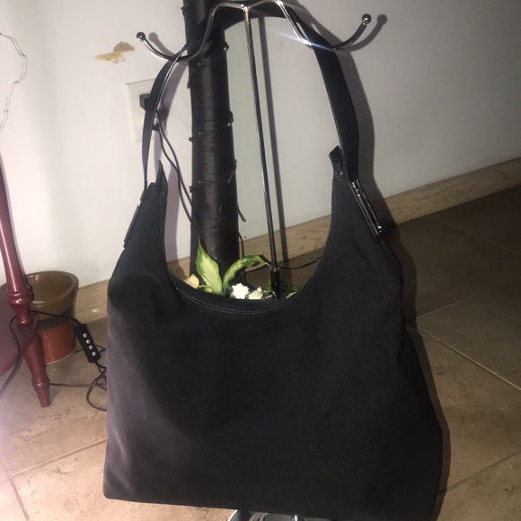 AUTHENTIC SALVATORE FERRAGAMO BLACK SHOULDER BAG - Picture 3 of 16